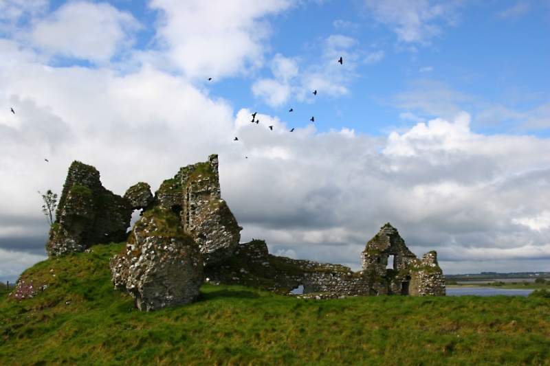 Ancient castle Ireland.jpg